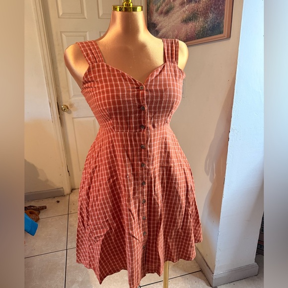 Dresses & Skirts - Women’s Sleeveless Button-Front Plaid Dress in Rust Pink
